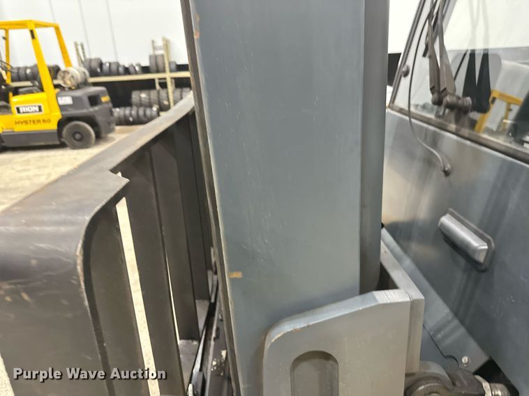 image for item DT6374 Caterpillar EP10000 forklift