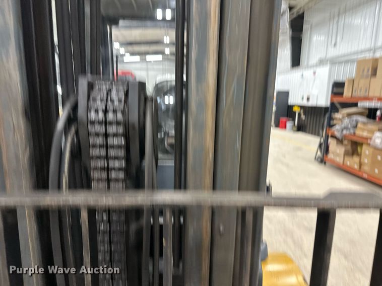 image for item DT6374 Caterpillar EP10000 forklift