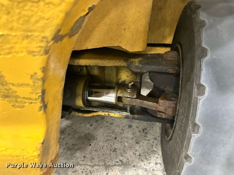 image for item DT6374 Caterpillar EP10000 forklift