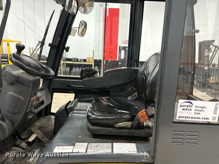 image for item DT6374 Caterpillar EP10000 forklift