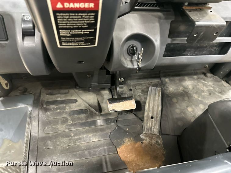 image for item DT6374 Caterpillar EP10000 forklift