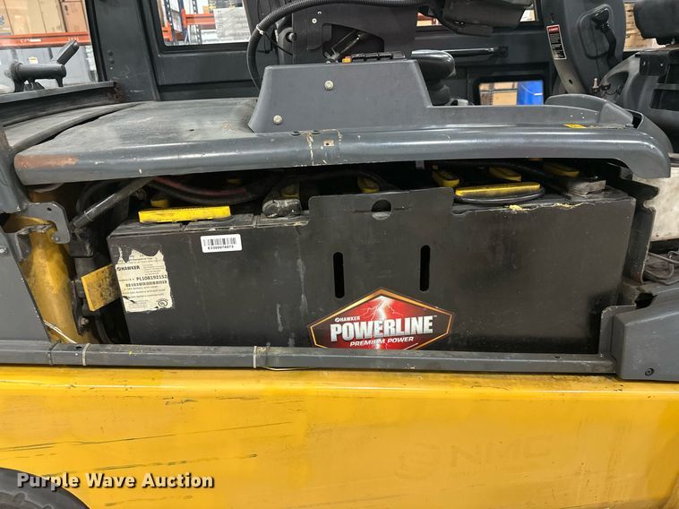 image for item DT6374 Caterpillar EP10000 forklift