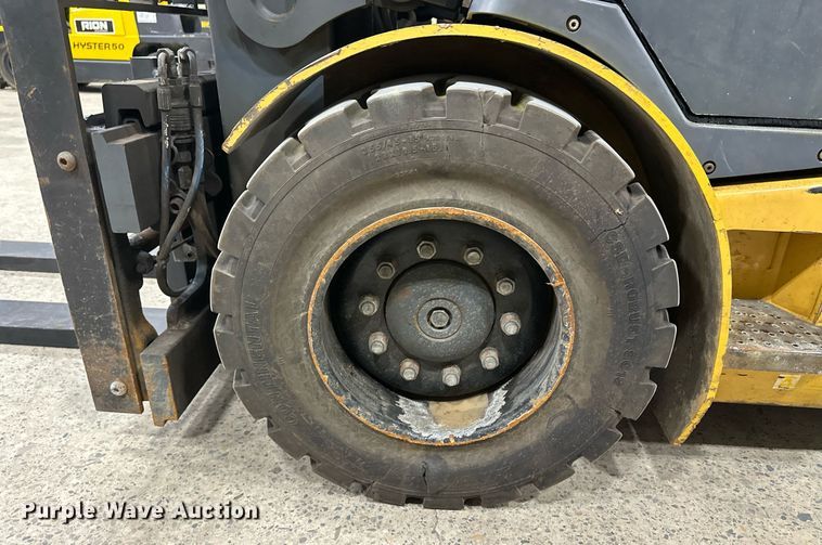 image for item DT6374 Caterpillar EP10000 forklift