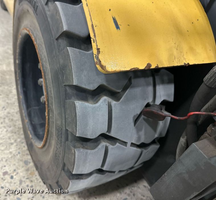 image for item DT6374 Caterpillar EP10000 forklift