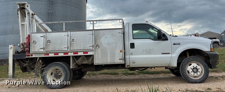 image for item DU1294 2003 Ford F550 Super Duty utility / service truck