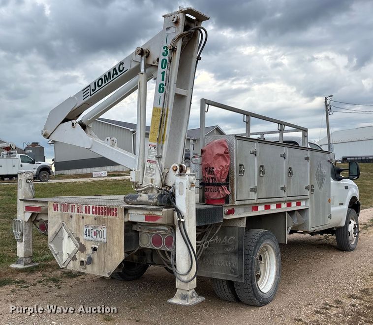 image for item DU1294 2003 Ford F550 Super Duty utility / service truck