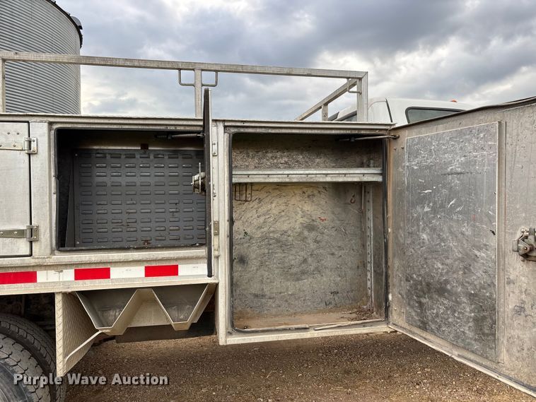 image for item DU1294 2003 Ford F550 Super Duty utility / service truck