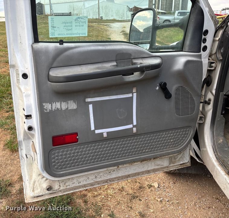 image for item DU1294 2003 Ford F550 Super Duty utility / service truck