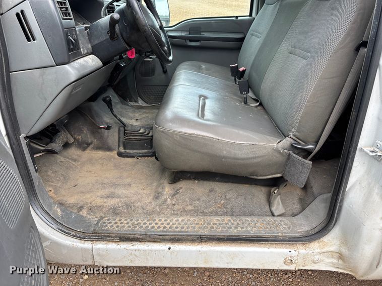 image for item DU1294 2003 Ford F550 Super Duty utility / service truck