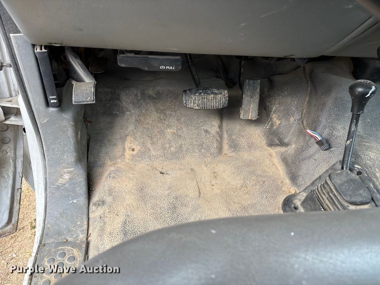 image for item DU1294 2003 Ford F550 Super Duty utility / service truck