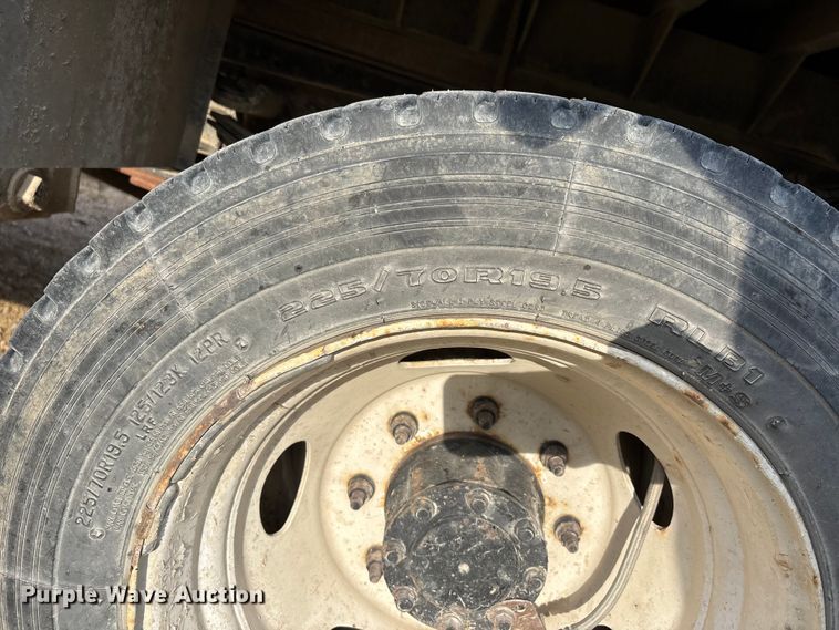 image for item DU1294 2003 Ford F550 Super Duty utility / service truck