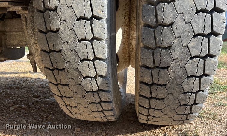 image for item DU1294 2003 Ford F550 Super Duty utility / service truck