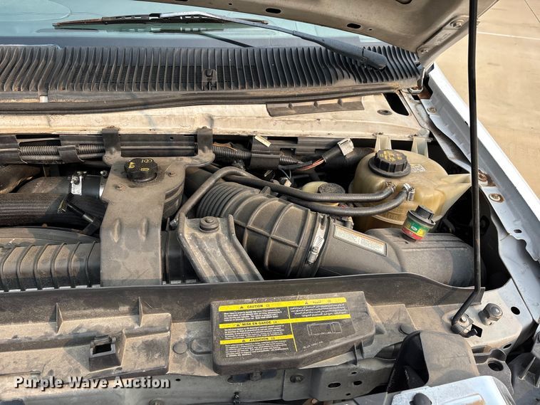 image for item DU1298 2008 Ford E450 shuttle bus