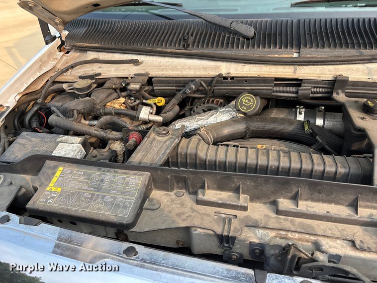 image for item DU1298 2008 Ford E450 shuttle bus