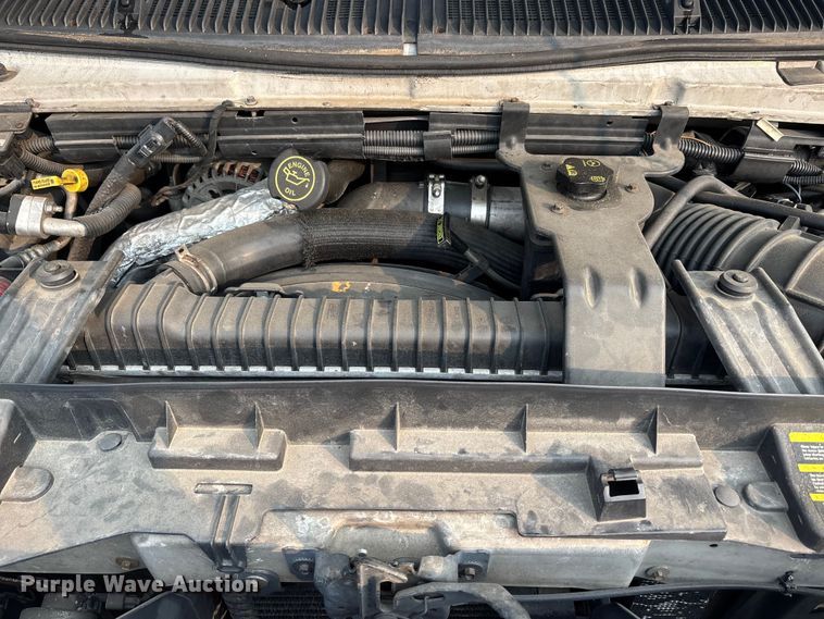 image for item DU1298 2008 Ford E450 shuttle bus