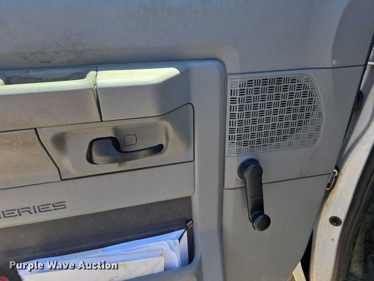 image for item DU2509 2012 Ford E150 van