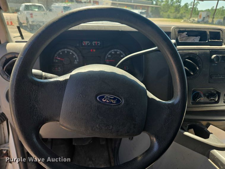 image for item DU2509 2012 Ford E150 van