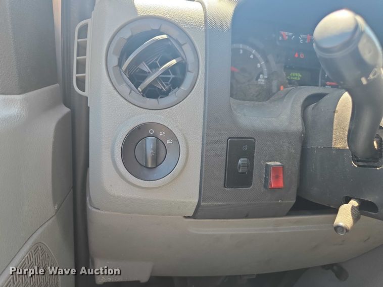 image for item DU2509 2012 Ford E150 van