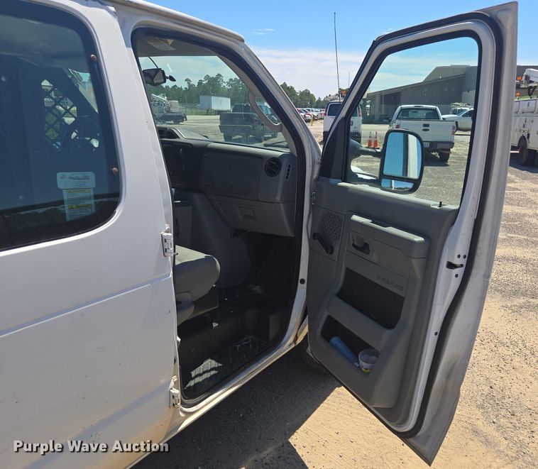 image for item DU2509 2012 Ford E150 van