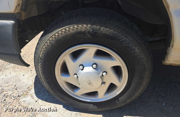 image for item DU2509 2012 Ford E150 van