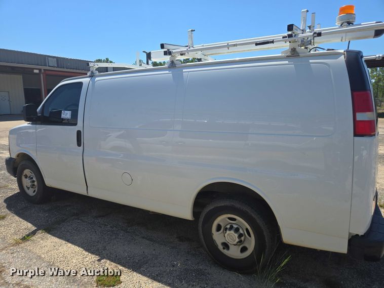 image for item DU2510 2015 Chevrolet Express 2500 van