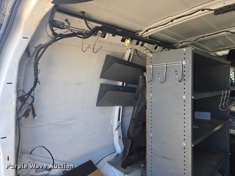 image for item DU2510 2015 Chevrolet Express 2500 van