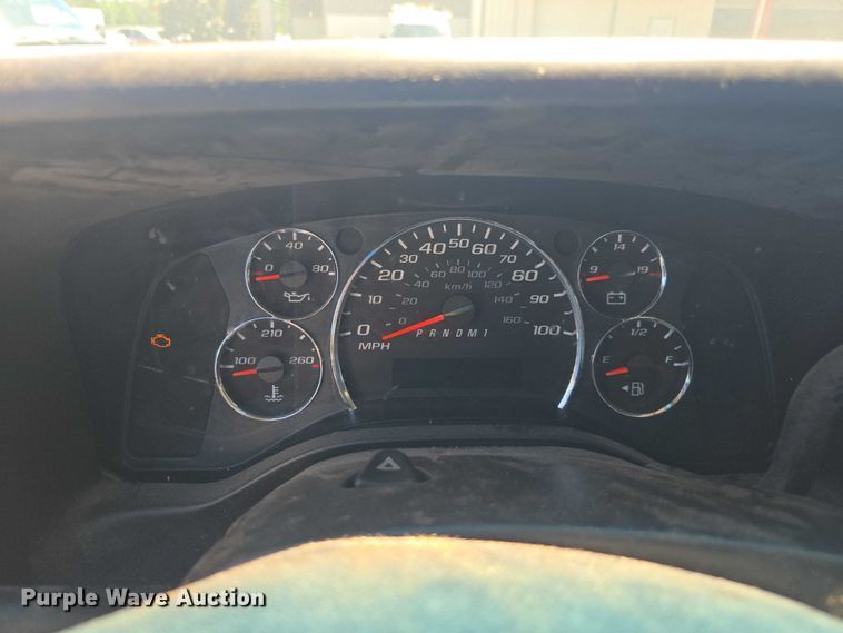 image for item DU2510 2015 Chevrolet Express 2500 van