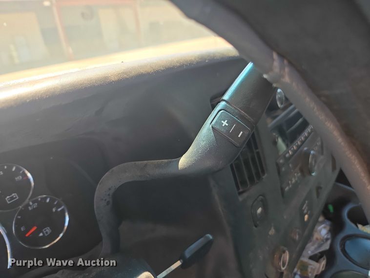 image for item DU2510 2015 Chevrolet Express 2500 van