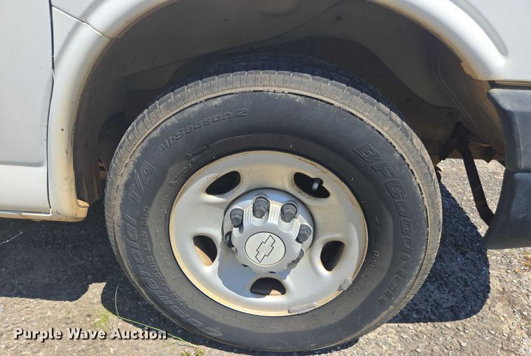 image for item DU2510 2015 Chevrolet Express 2500 van