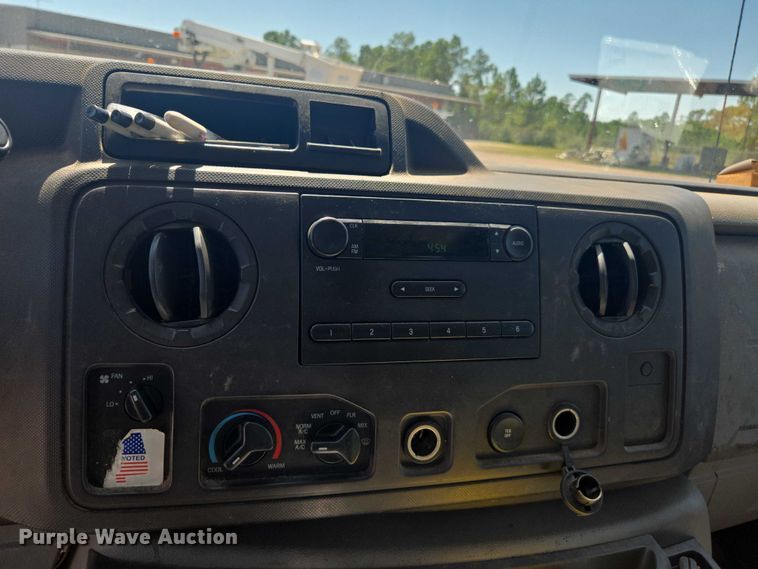 image for item DU2511 2011 Ford E250 van