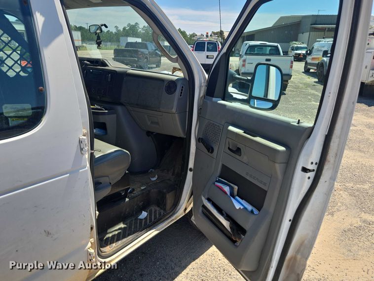 image for item DU2511 2011 Ford E250 van