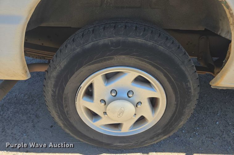 image for item DU2511 2011 Ford E250 van