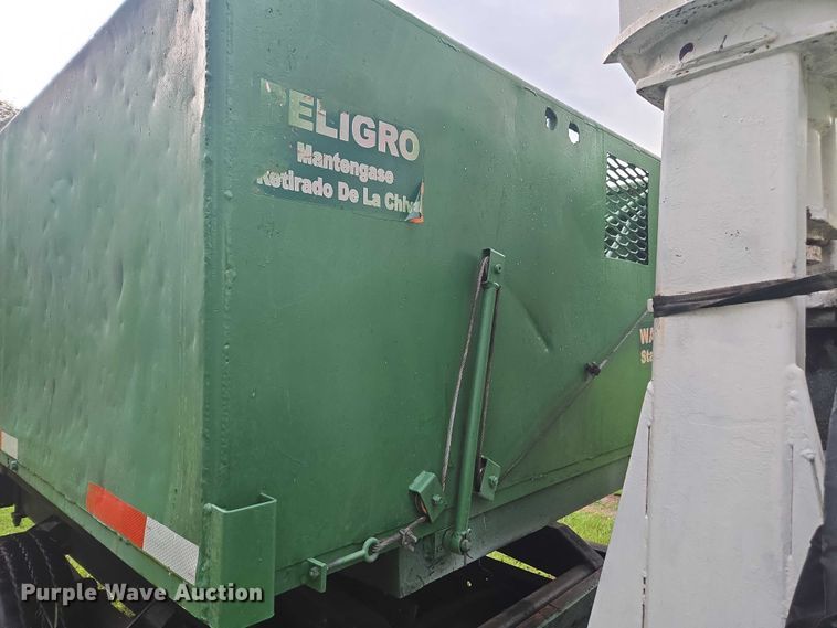 image for item DU2513 1993 Ford tren mortiz crane truck