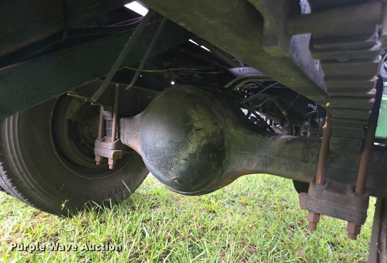 image for item DU2513 1993 Ford tren mortiz crane truck