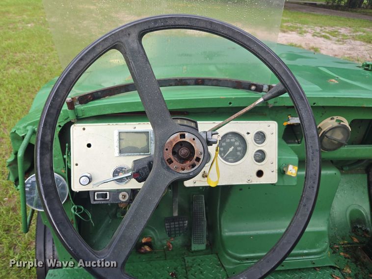 image for item DU2513 1993 Ford tren mortiz crane truck