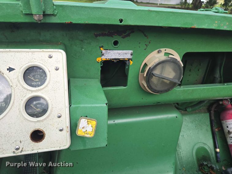 image for item DU2513 1993 Ford tren mortiz crane truck