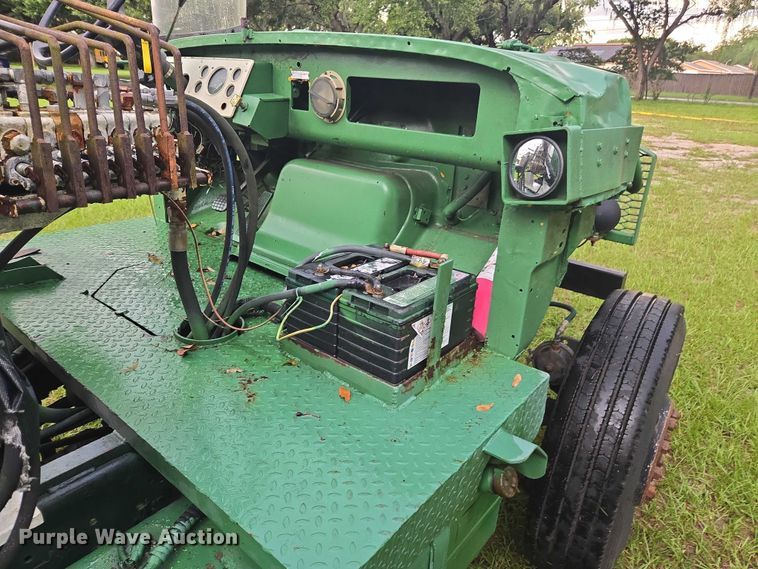 image for item DU2513 1993 Ford tren mortiz crane truck