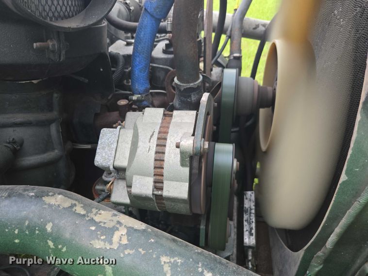 image for item DU2513 1993 Ford tren mortiz crane truck