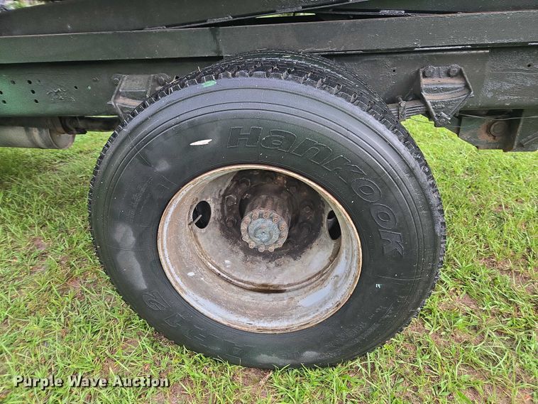 image for item DU2513 1993 Ford tren mortiz crane truck