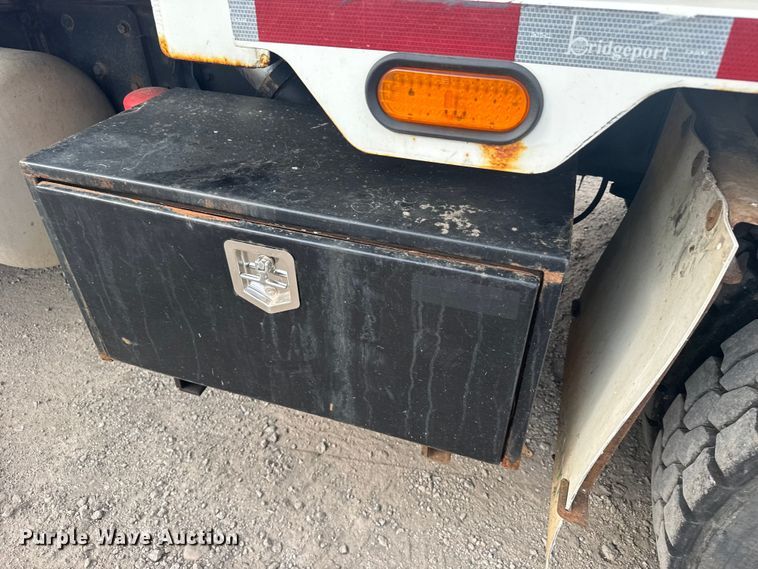 image for item DV2865 2016 Peterbilt 320 refuse truck