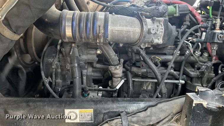 image for item DV2865 2016 Peterbilt 320 refuse truck