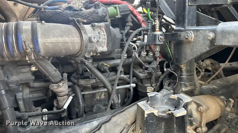 image for item DV2865 2016 Peterbilt 320 refuse truck