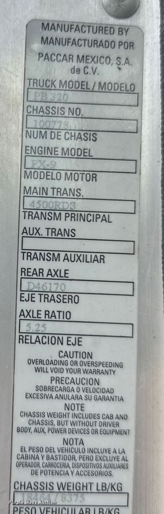 image for item DV2865 2016 Peterbilt 320 refuse truck