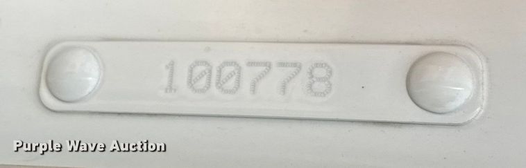 image for item DV2865 2016 Peterbilt 320 refuse truck