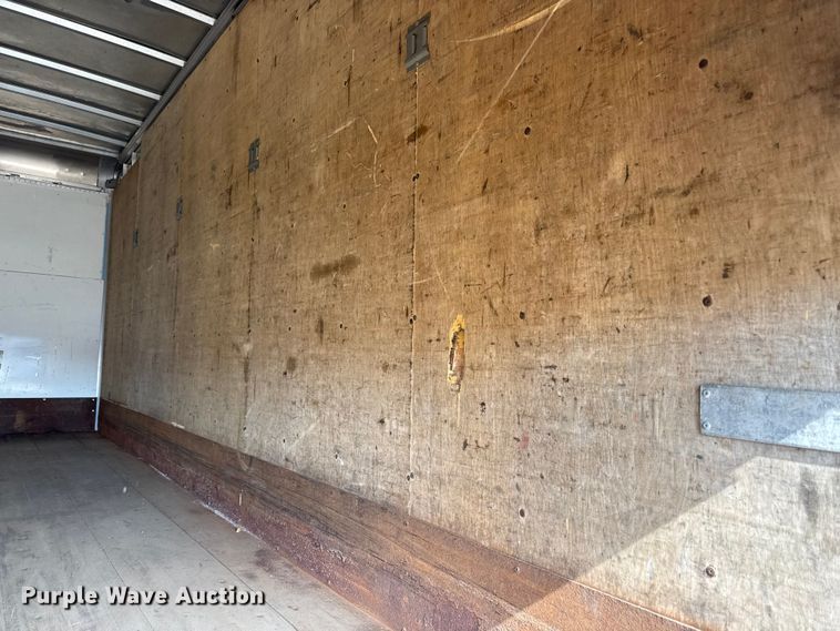 image for item DW2993 2017 Mitsubishi Fuso FE box truck