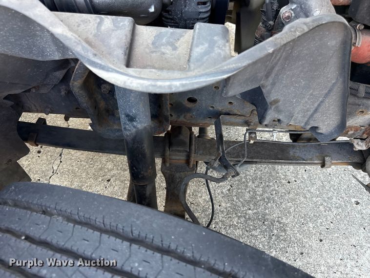 image for item DW2993 2017 Mitsubishi Fuso FE box truck