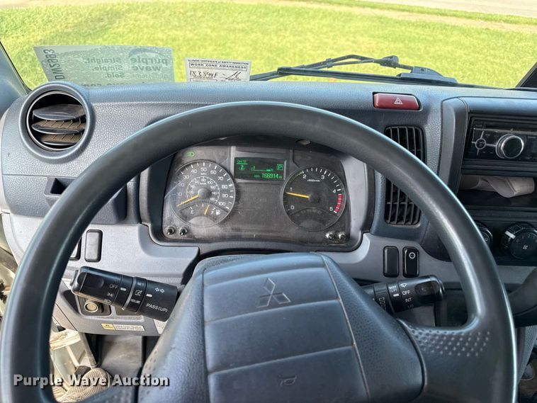 image for item DW2993 2017 Mitsubishi Fuso FE box truck