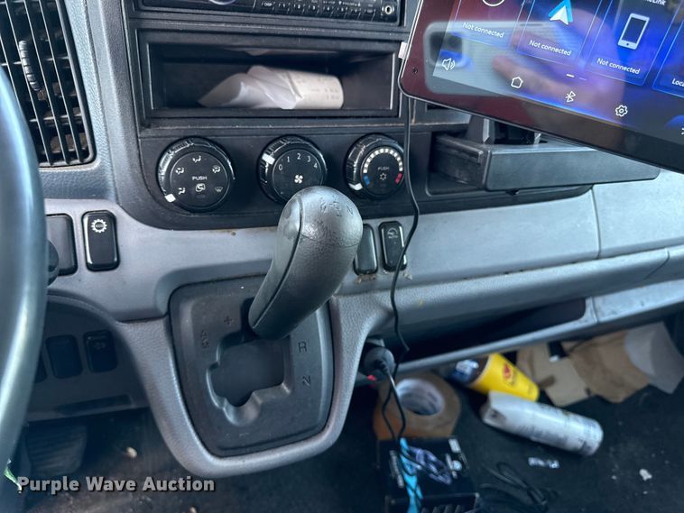 image for item DW2993 2017 Mitsubishi Fuso FE box truck