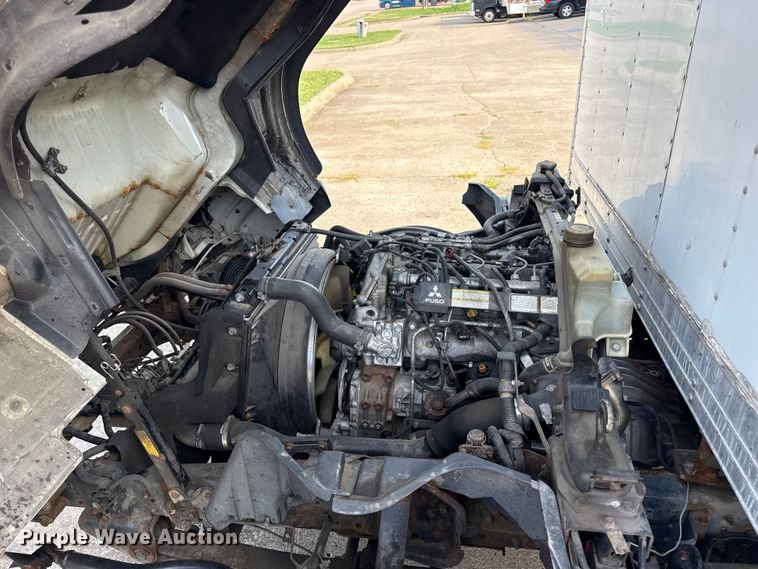 image for item DW2993 2017 Mitsubishi Fuso FE box truck