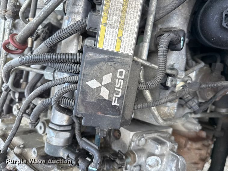 image for item DW2993 2017 Mitsubishi Fuso FE box truck